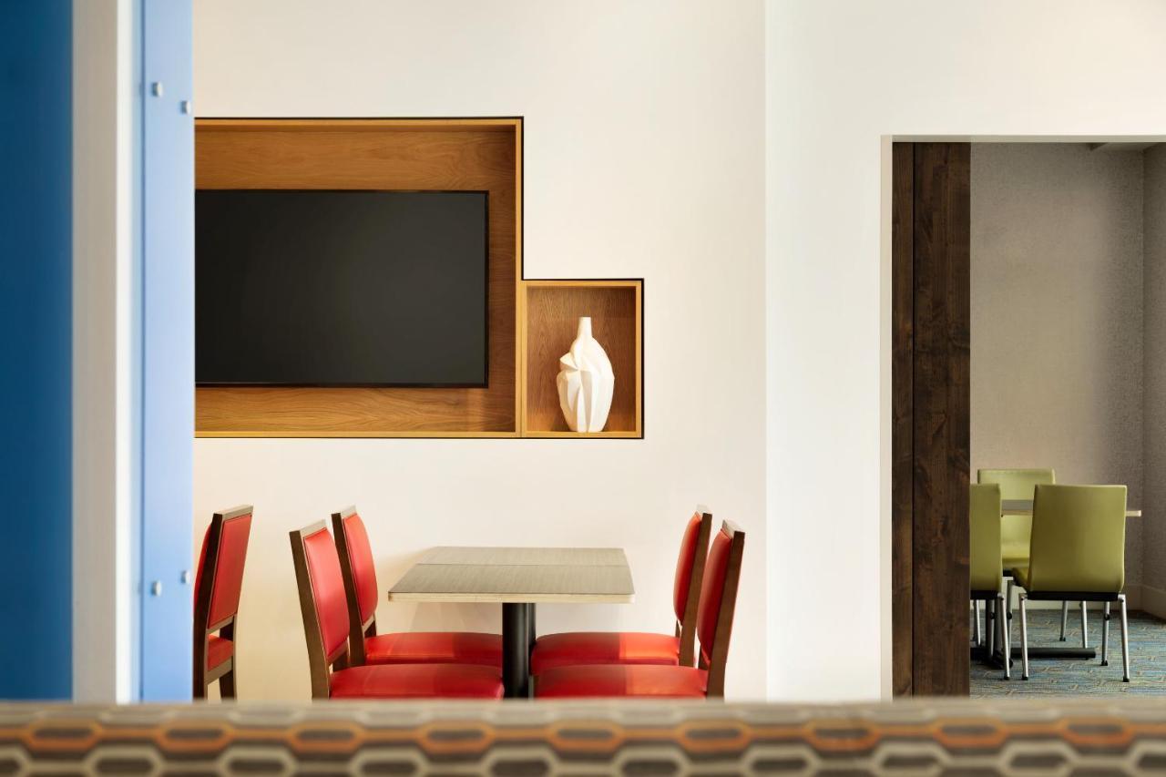 Holiday Inn Express & Suites - Grand Rapids South - Wyoming By Ihg Extérieur photo